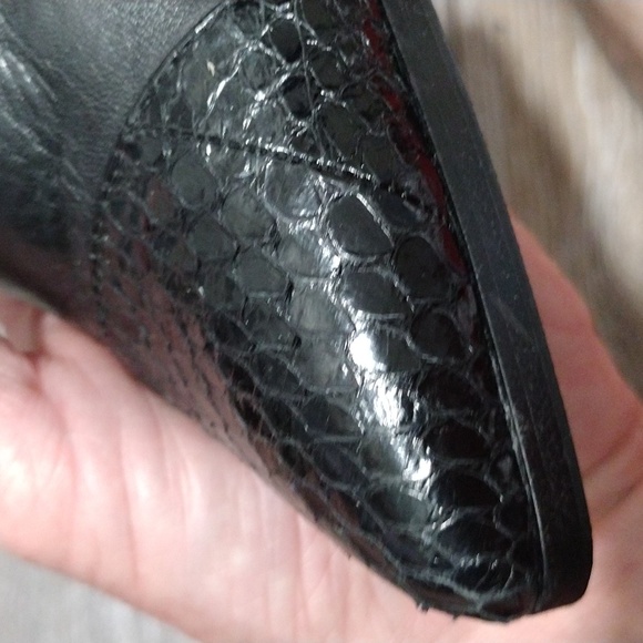 Donald Pliner black leather and stretch fabric zip booties. Size 5 - Picture 14 of 15